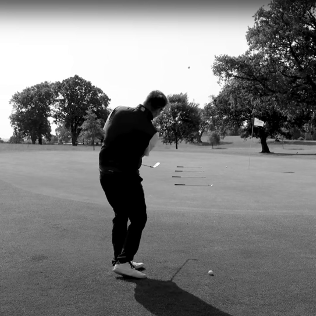 Steve Thomas coaching on the golf course